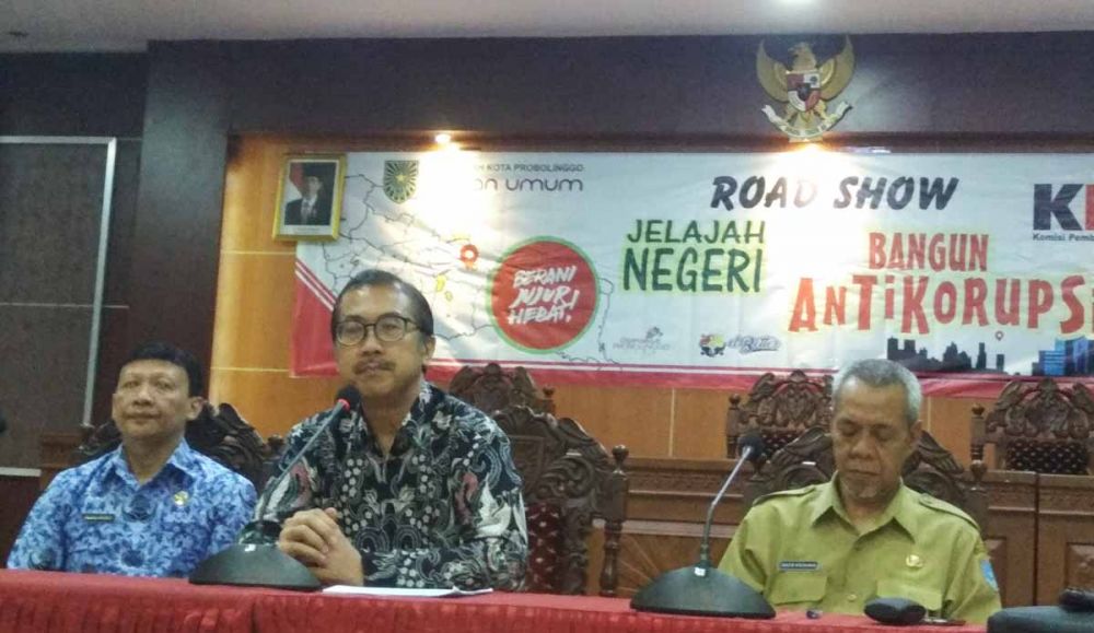 Direktur Pengaduan Masyarakat KPK Cahya Hardianto Harefa di Pemkot Probolinggo