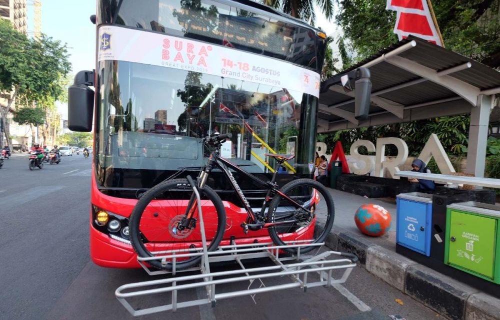 Bus Suroboyo ramah bagi pesepeda (foto-foto: Budi Sugiharto/jatimnow.com)