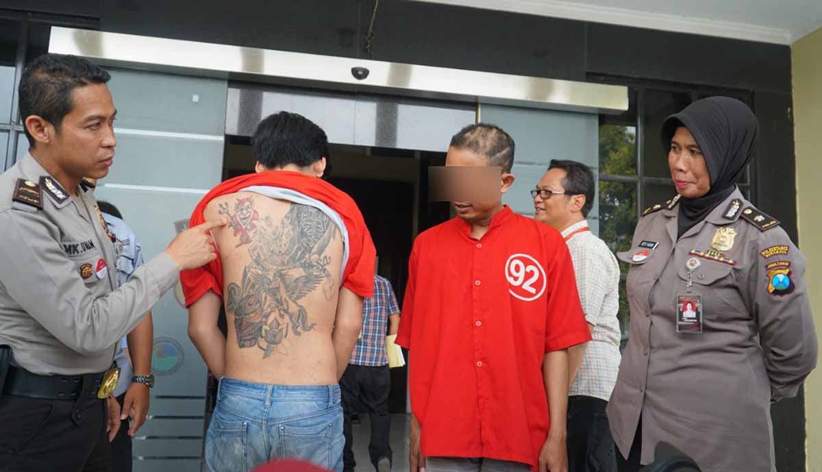 Dua pemuda yang perkosa gadis di kamar hotel ditangkap