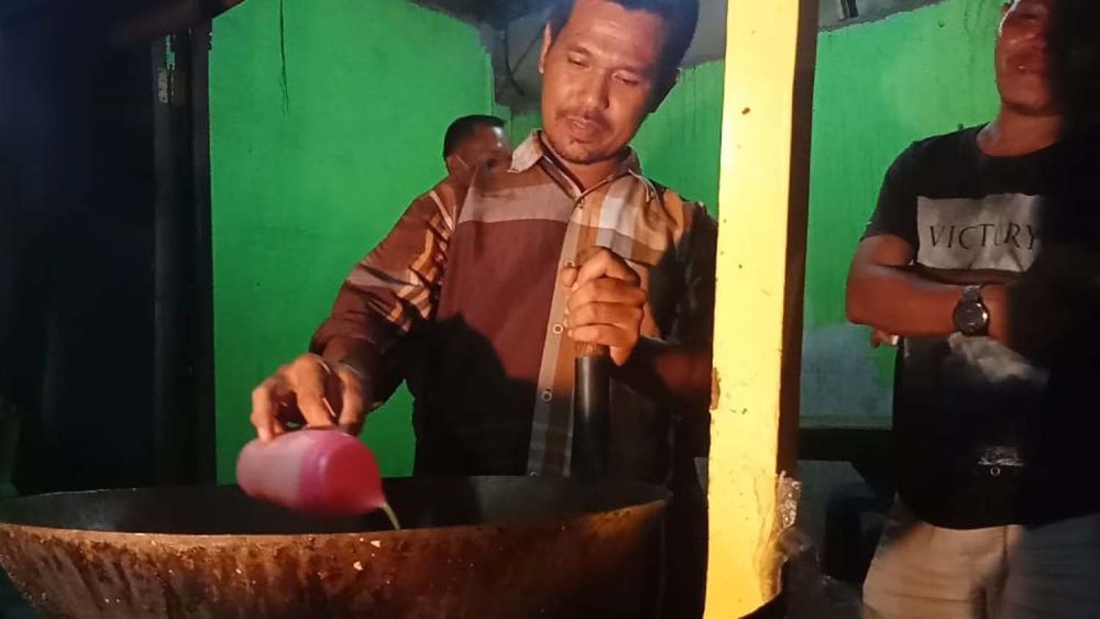 Mengenal Cak Ngantuk, Penjual Nasi Goreng 'Aneh' di Pasuruan