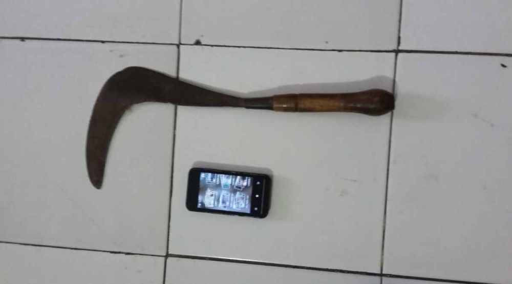 Celurit milik maling motor diamankan di Mapolsek Rejoso, Kota Pasuruan 