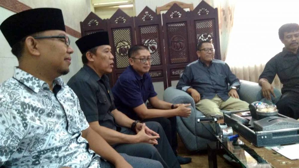 Anggota DPRD Kota Probolinggo yang masuk kerja di hari pertama pascalibur Lebaran 2019