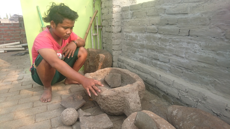 Benda Sejenis Sarkofagus yang diduga peninggalan sejarah.