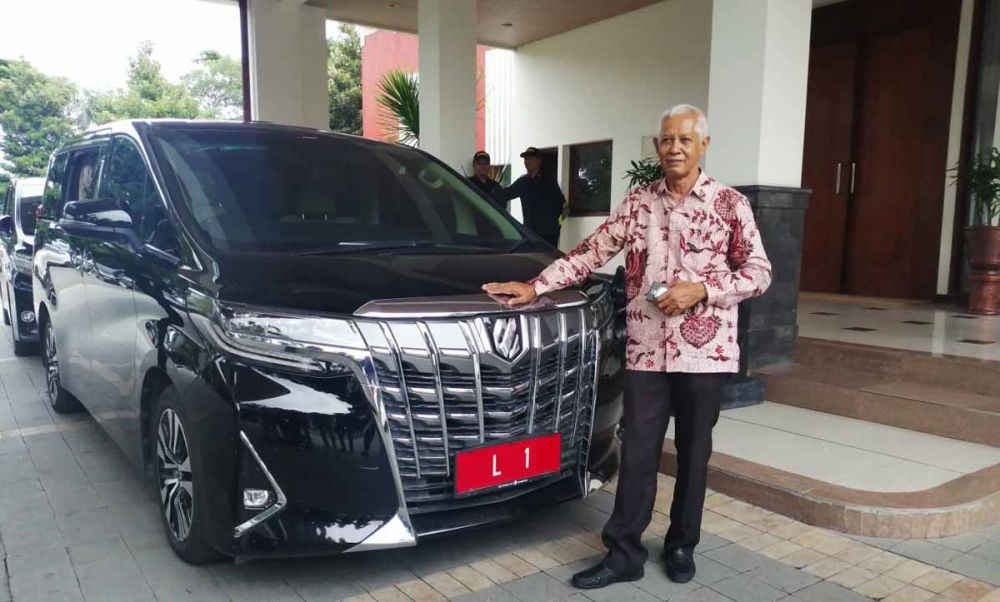 Mengenal Mbah Daim, Sopir Pribadi Gubernur Jatim Khofifah