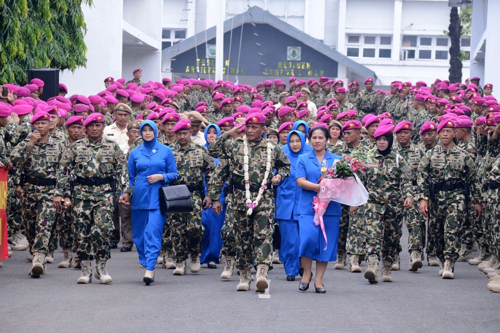 Komandan Korps Marinir Mayjen TNI (Mar) Bambang Suswantono pada acara Exit Briefing. 