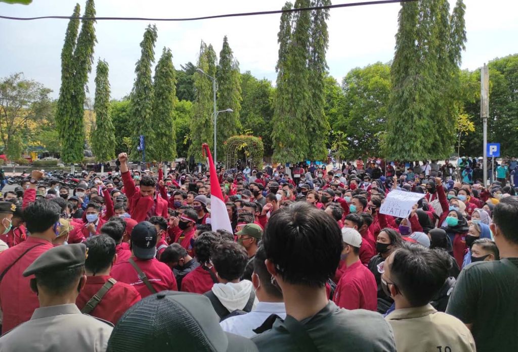 Mahasiswa di Ponorogo juga demo tolak Omnibus Law