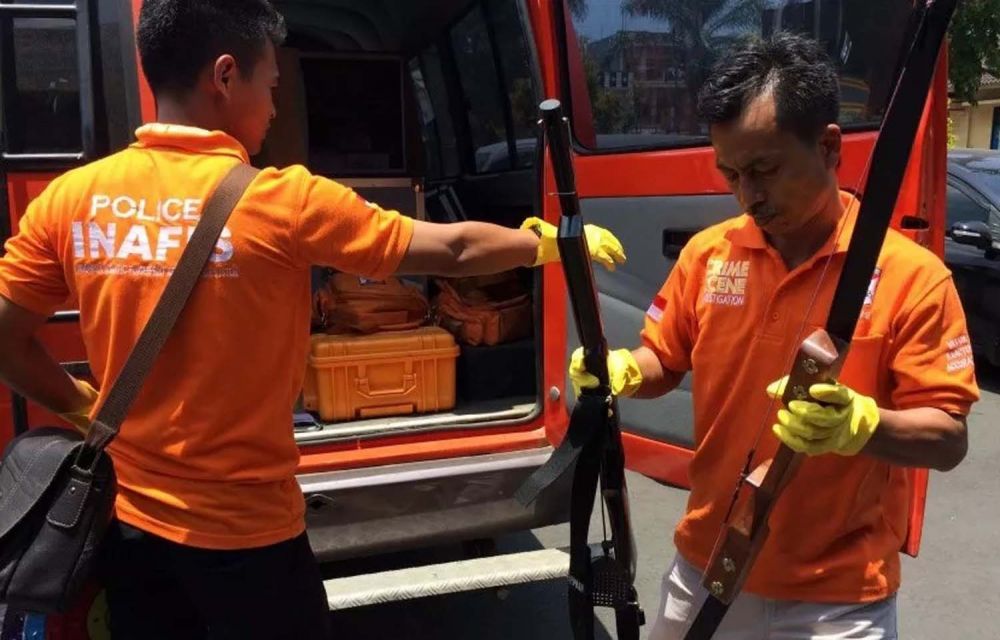 Geledah Gardu Induk PLN, Densus 88 Sita Busur dan Senapan