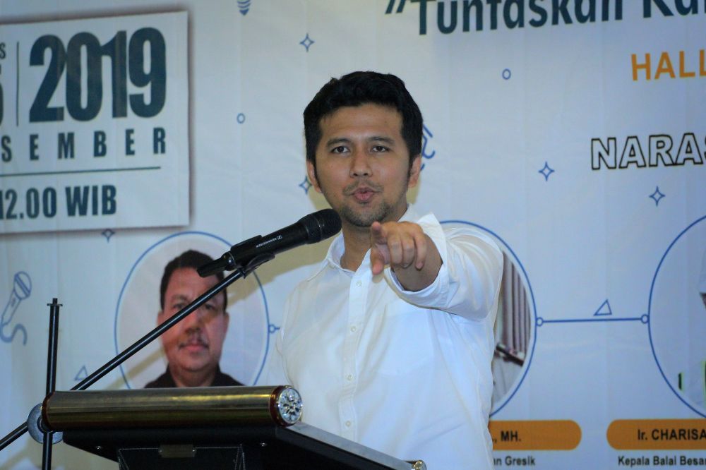 Wagub Jatim Emil Dardak saat jadi keynot speaker dialog bertajuk "Tuntaskan Kali Lamong dan Normalisasi Total" yang digelar DPRD Gresik