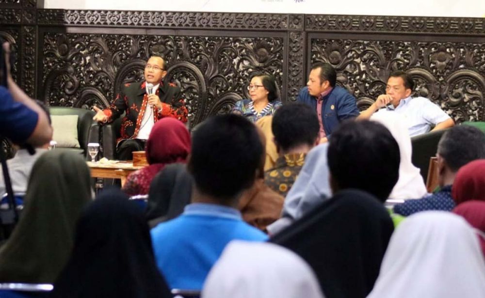 Diskusi bertajuk 'Tantangan dan Tuntutan Calon Kepala Daerah di Era Disrupsi' di Kampus C Unair