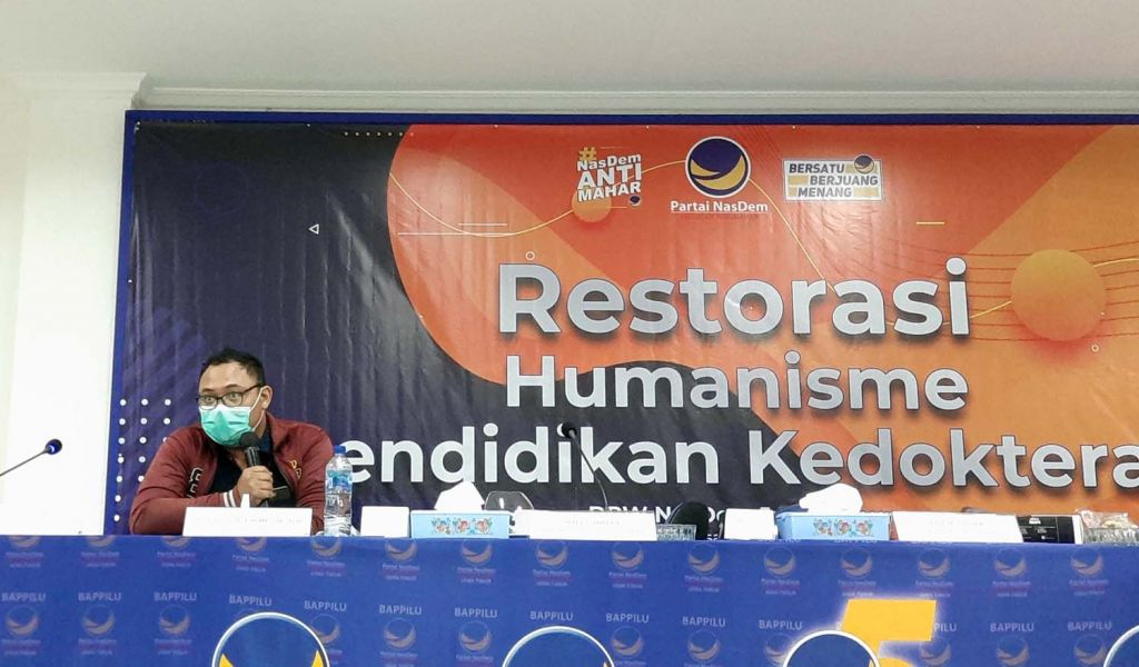 Salah satu anggota Pergerakan Dokter Muda Indonesia (PDMI), dr Handaru