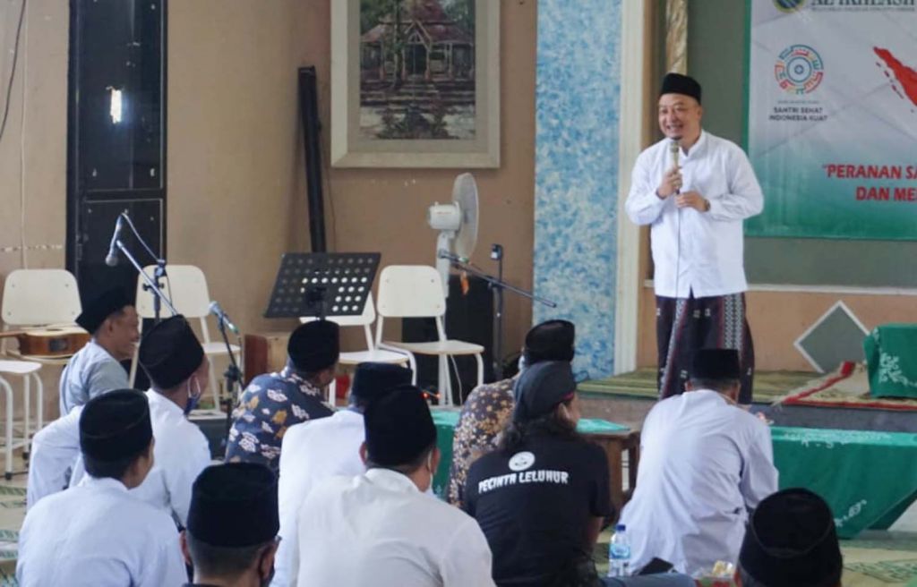 Cawabup Gresik dr. Asluchul Alif menjadi narasumber dialog interaktif Hari Santri Nasional 2020