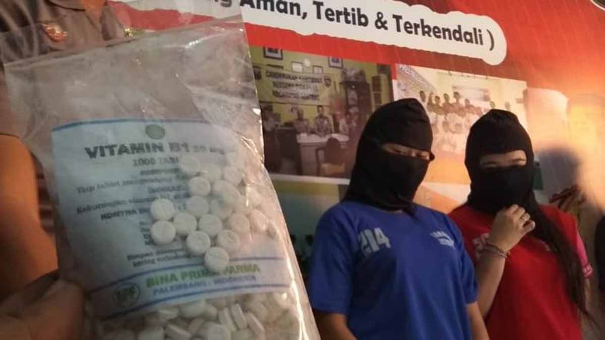 Dua Gadis ini Kendalikan Peredaran Pil Koplo di Surabaya