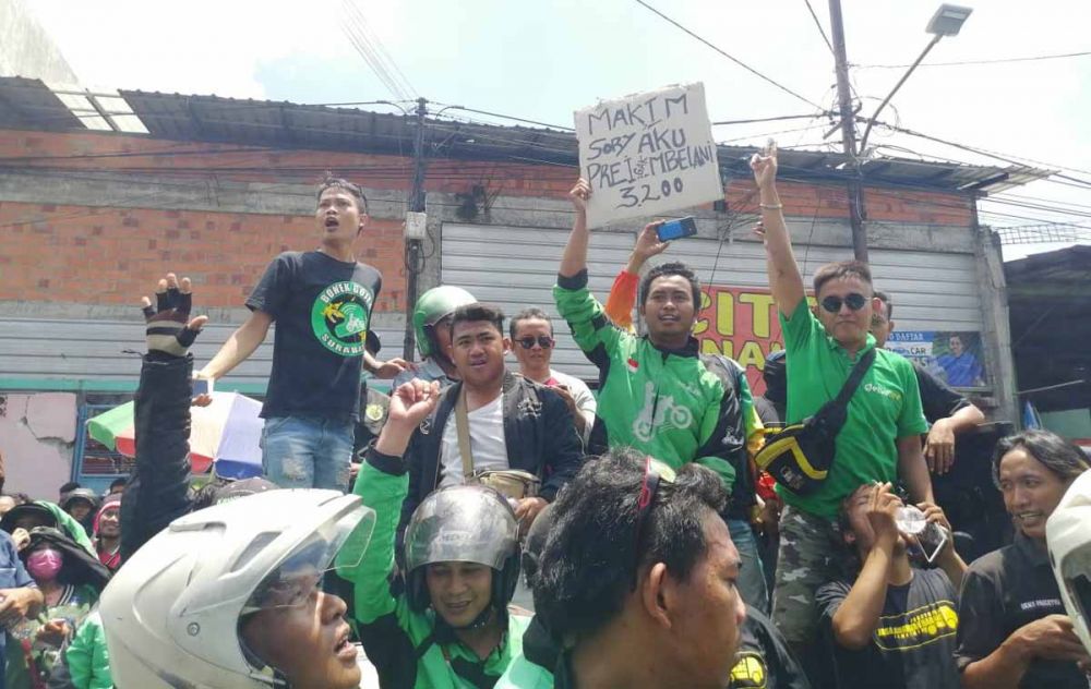 Didemo Ratusan Driver Ojol, Ini Jawaban Gojek Surabaya