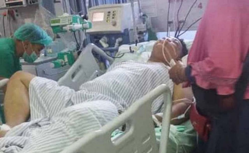Deddy Juniar Rapsodi, driver ojek online korban penusukan saat menjalani perawatan di ICU  RSU dr Soetomo, Surabaya