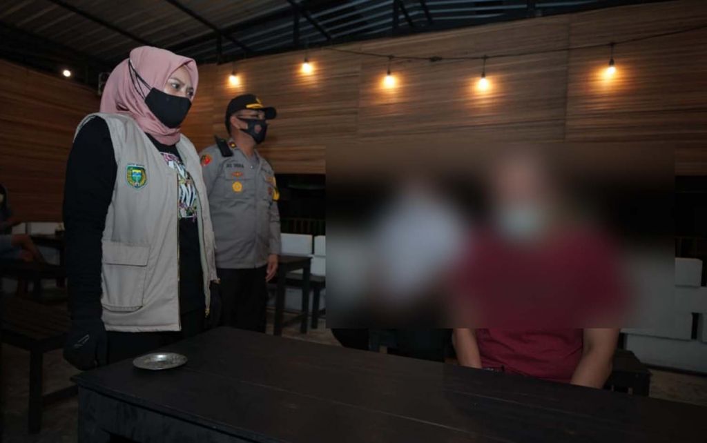 Wakil Wali Kota Madiun, Inda Raya Ayu Miko Saputri saat memimpin razia PPKM Darurat