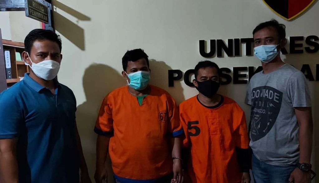 Dua pencuri yang tumbang saat duel lawan korban diamankan di Mapolsek Gambiran, Banyuwangi