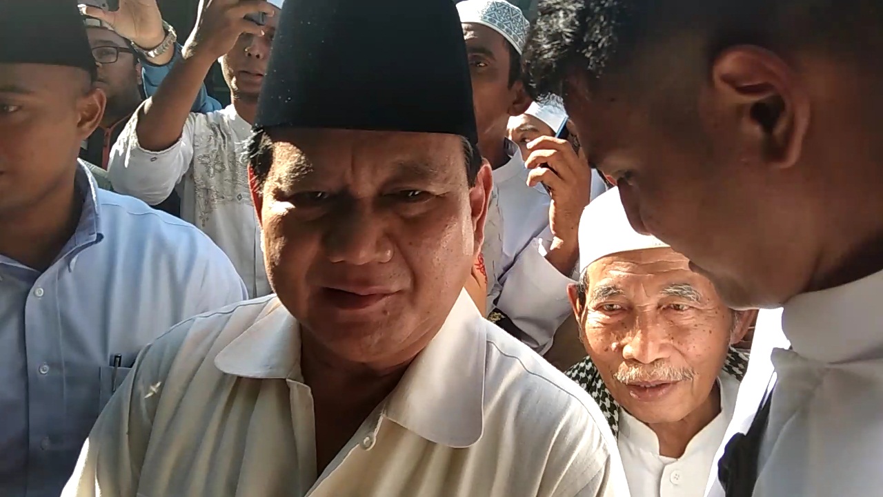 Ibu ini Ingin Salaman dengan Prabowo saat Berkunjung ke Banyuwangi