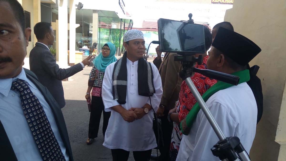 Gus Nur saat berada di Mapolrestabes Surabaya/Narendra Bakrie