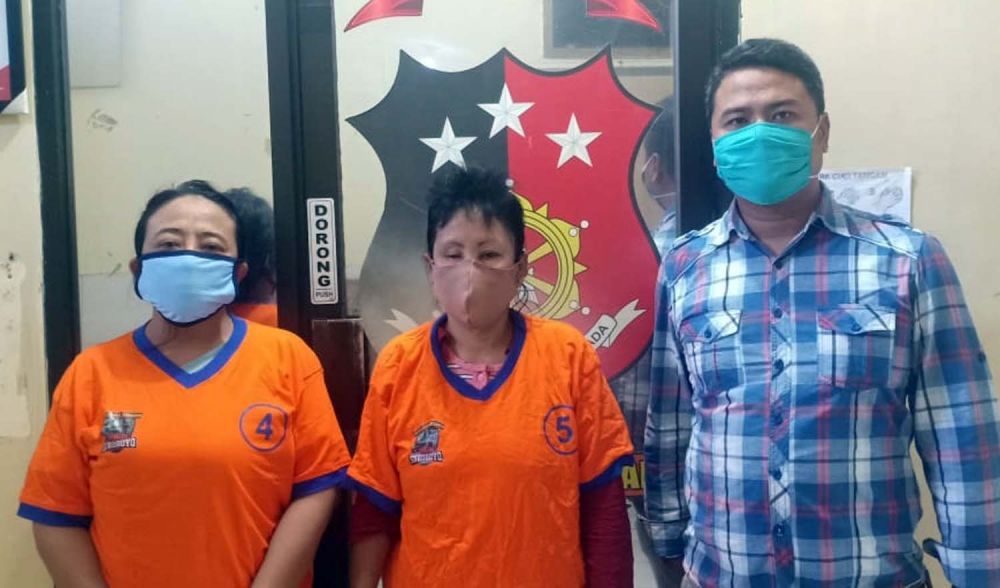 Emak-emak Sindikat Pengedar Uang Palsu Antar Kota Dibekuk di Surabaya