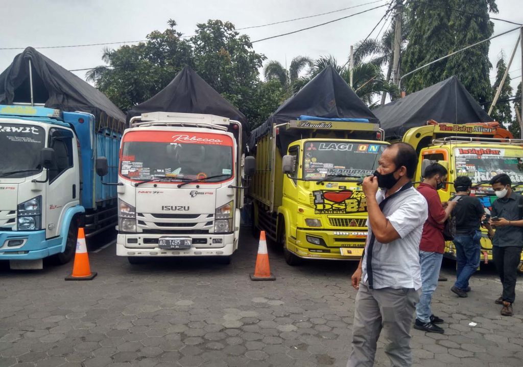 Empat truk goyang yang diamankan Satlantas Polres Probolinggo