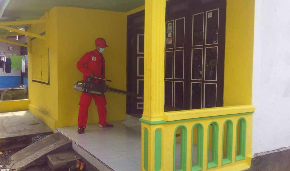 Pengasapan atau fogging dilakukan Dinkes Kabupaten Probolinggo