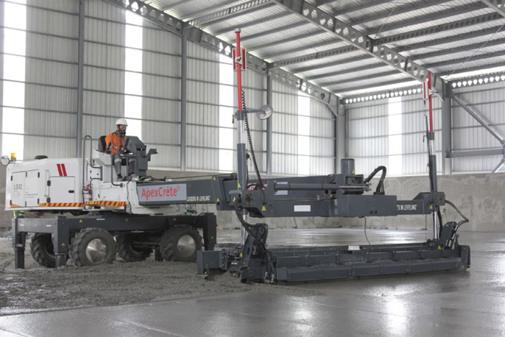 Pengerjaan konstruksi lantai (flooring) menggunakan ApexCret