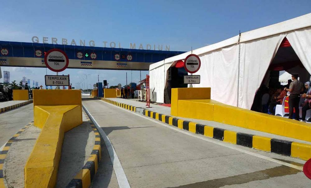 GT Madiun, salah satu GT di Jalan Tol Trans Jawa