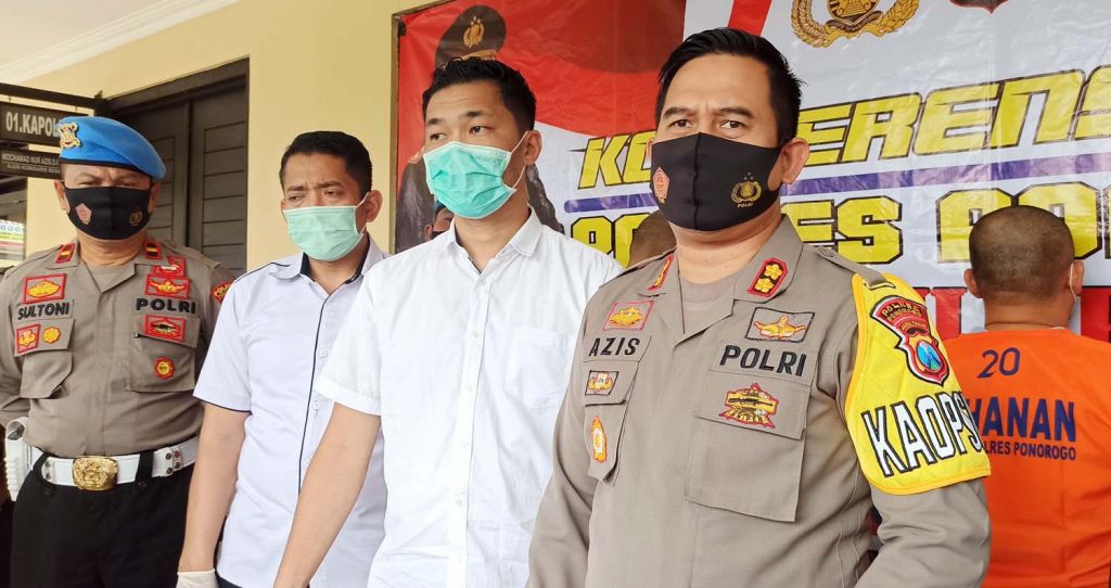 Tersangka penggelapan mobil diamankan di Mapolres Ponorogo