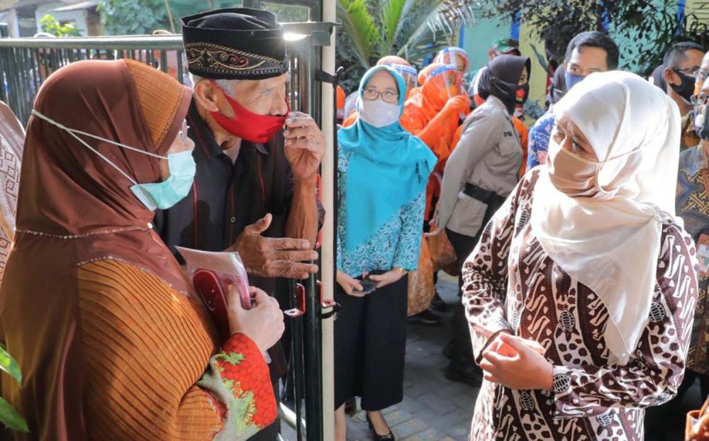  Gubernur Jatim Khofifah Indar Parawansa dalam peluncuran Gerakan 26 Juta Masker di Malang Raya