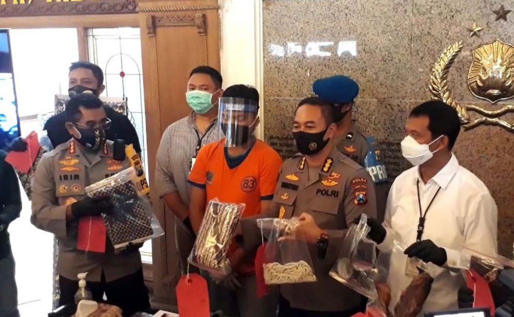 Dua Saksi Kuatkan Dakwaan untuk Gilang, Terdakwa Pelecehan 'Pocong'