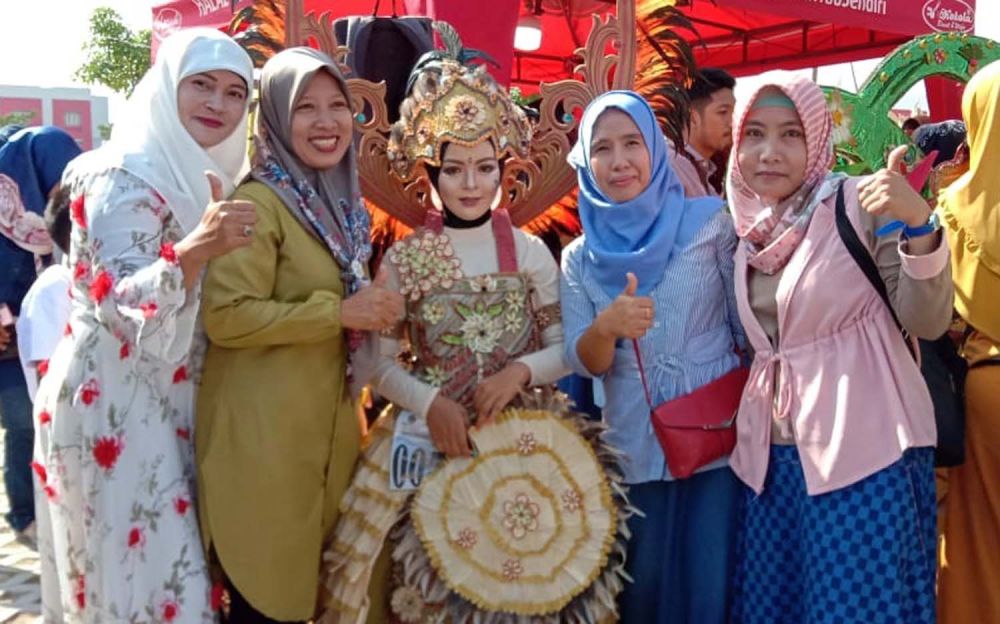 Gresik Bisa diisi dengan acara Green Fashion Carnival di halaman Icon Mall (Foto-foto: Sahlul Fahmi/jatimnow.com)