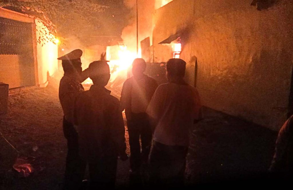Dua Gudang Mebel di Kota Pasuruan Terbakar, Pemilik Rugi Ratusan Juta