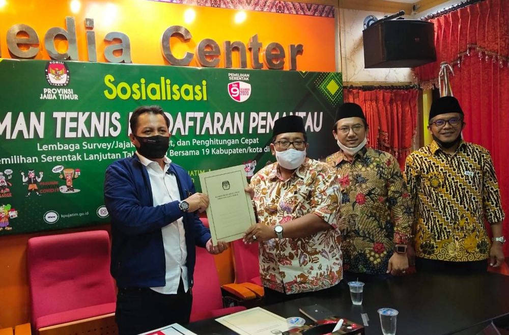 Rombongan Hanura Jatim saat bersilaturahmi di Kantor KPU Jatim