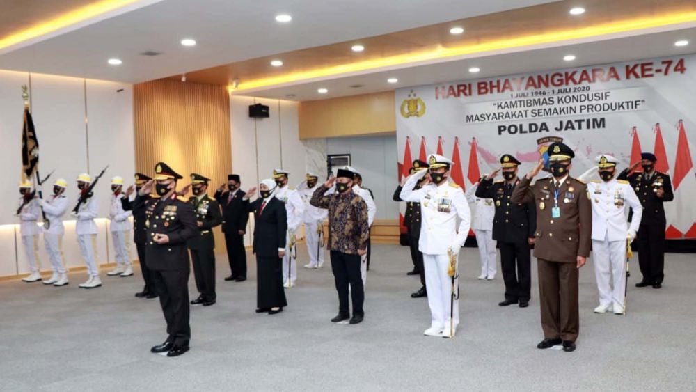 Peringatan Hari Bhayangkara ke 74 di Mapolda Jatim