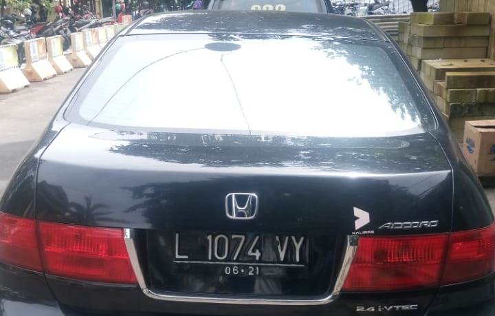 Mobil Honda Accord yang dicuri saat korban tertidur di teras masjid usai salat