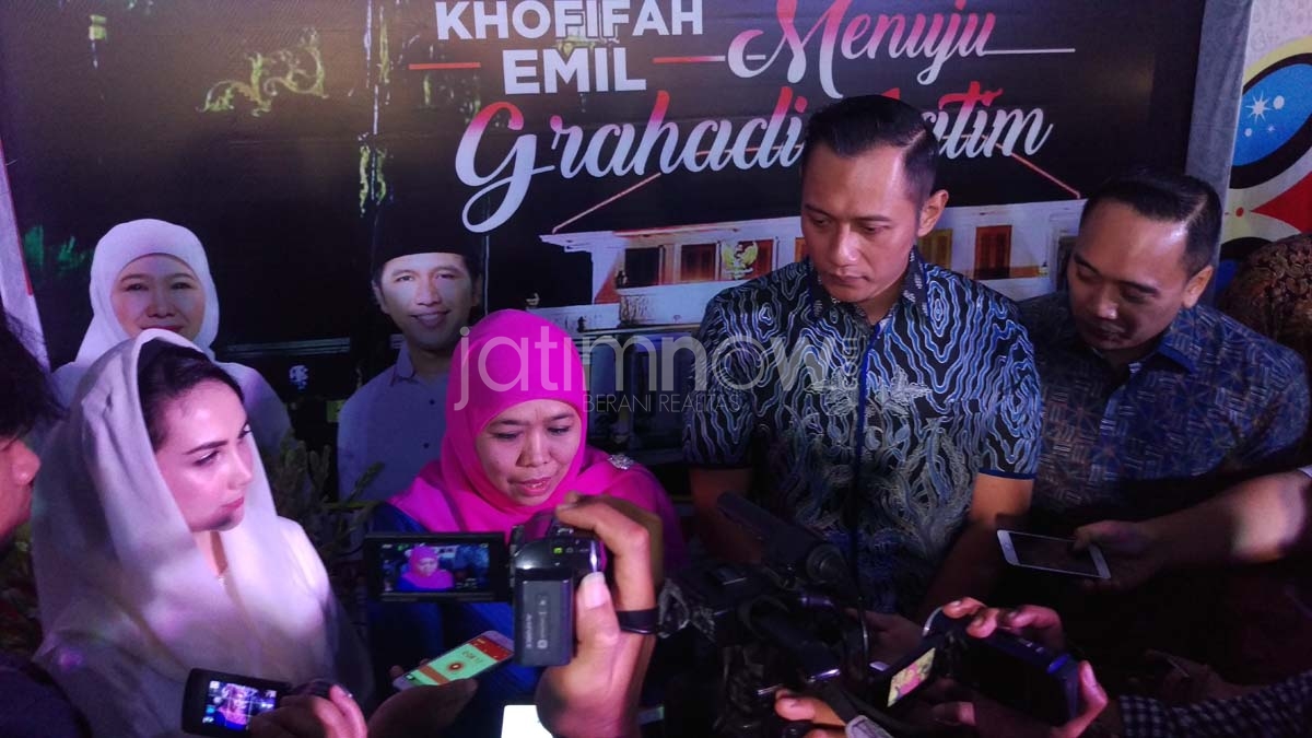 Khofifah bersama Agus Harimurti.