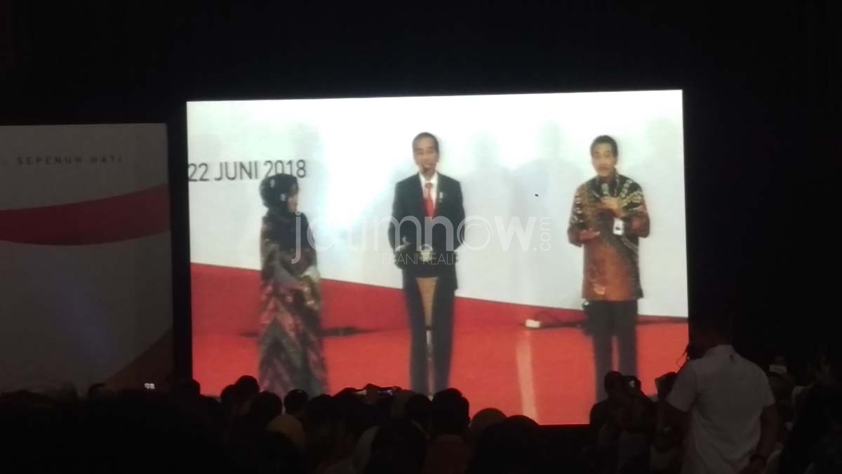 Presiden Jokowi bersama Direktur Utama Bank Rakyat Indonesia (BRI) Suprajarto./Foto: Arry Saputra.