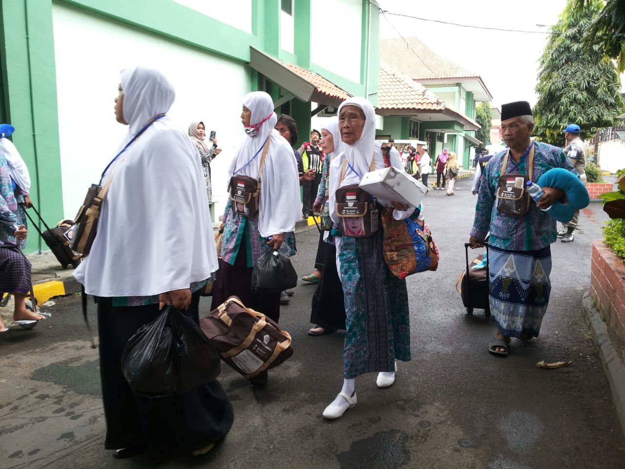 Calon Jemaah Haji Embarkasi Surabaya.