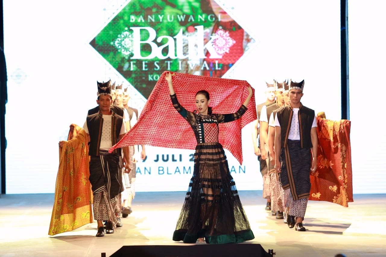 Perhelatan Banyuwangi Batik Festival tahun lalu