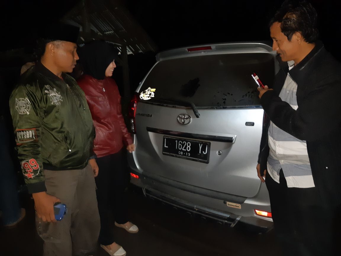 Petugas menyita mobil yang digunakan tersangka