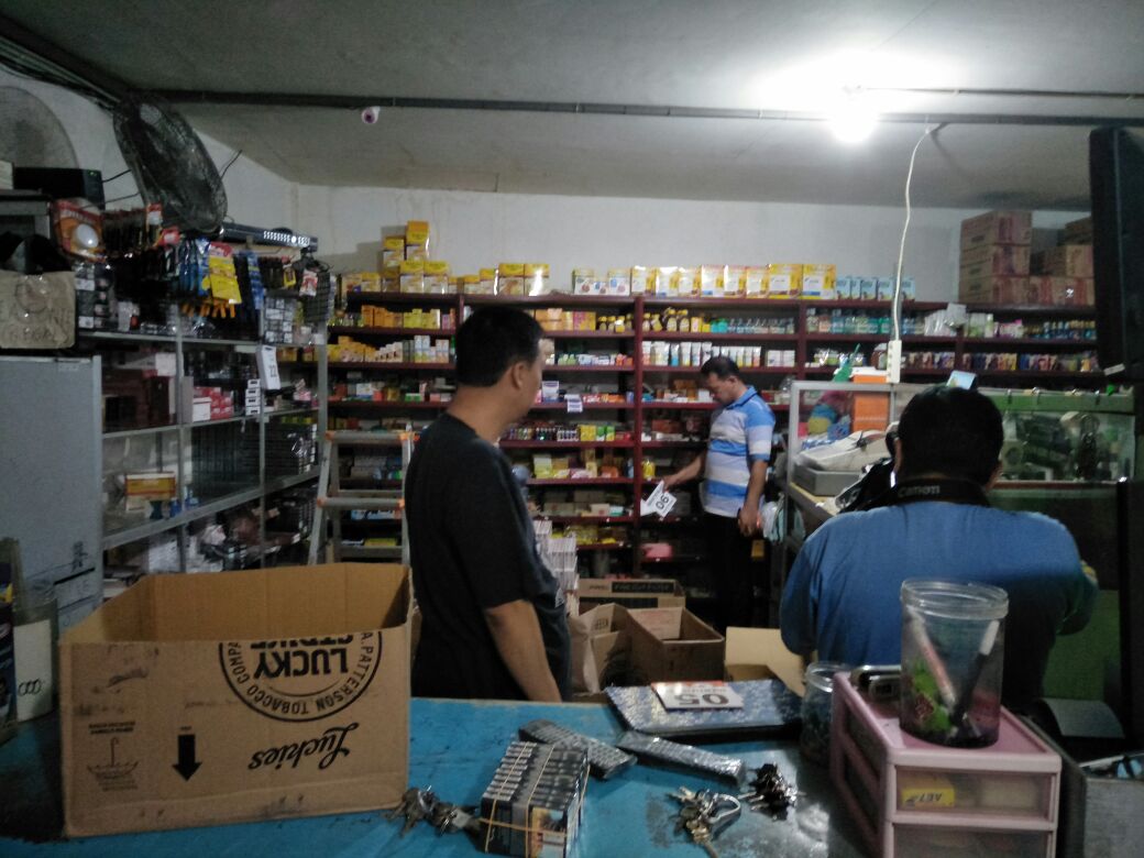 Kondisi toko usai dibobol maling