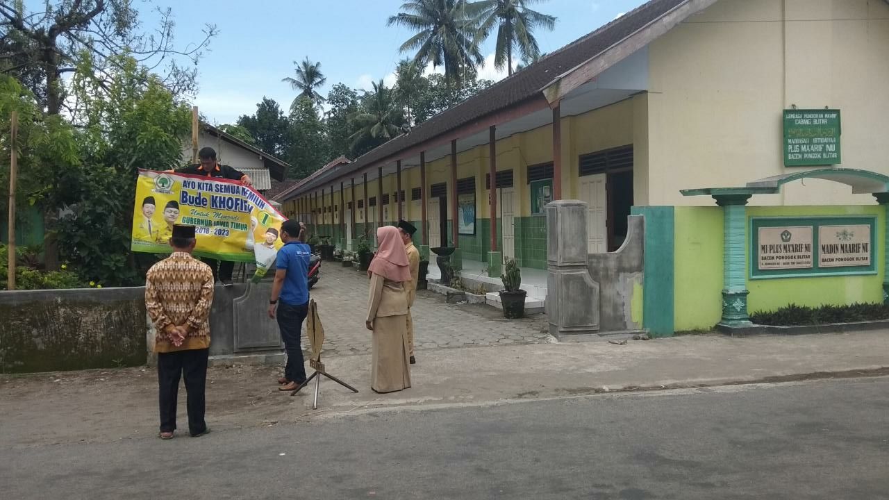 Salah satu alat peraga kampanye yang ditertibkan KPU Blitar.