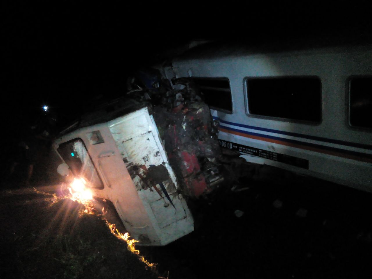 foto: lokomotif KA Sancaka terguling/istimewa