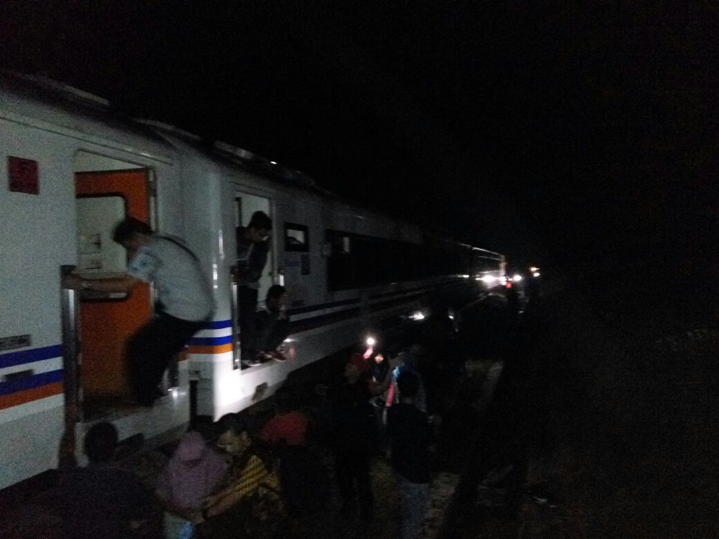 Berita Foto: Horornya Suasana Kecelakaan KA Sancaka di Ngawi