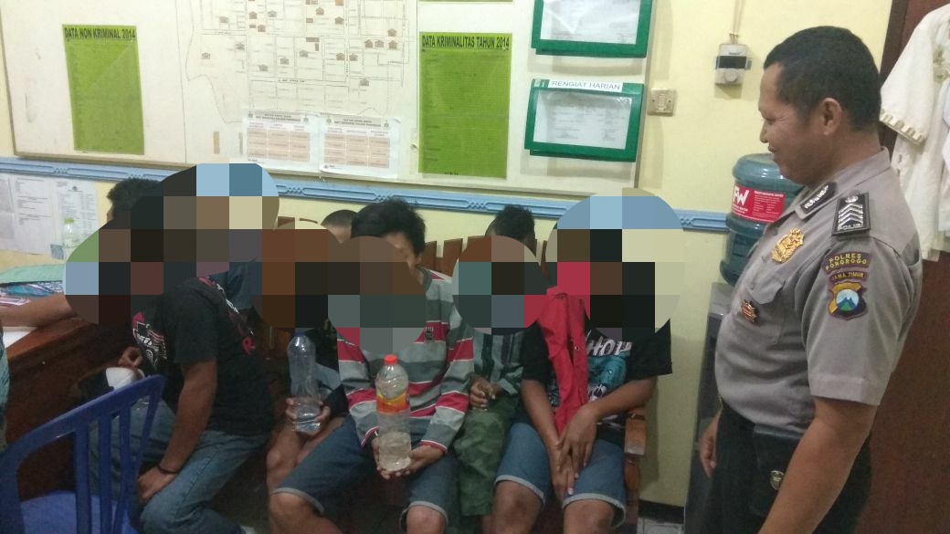 Nakal, Siswa SMP Digerebek saat Menggelar Pesta Miras 