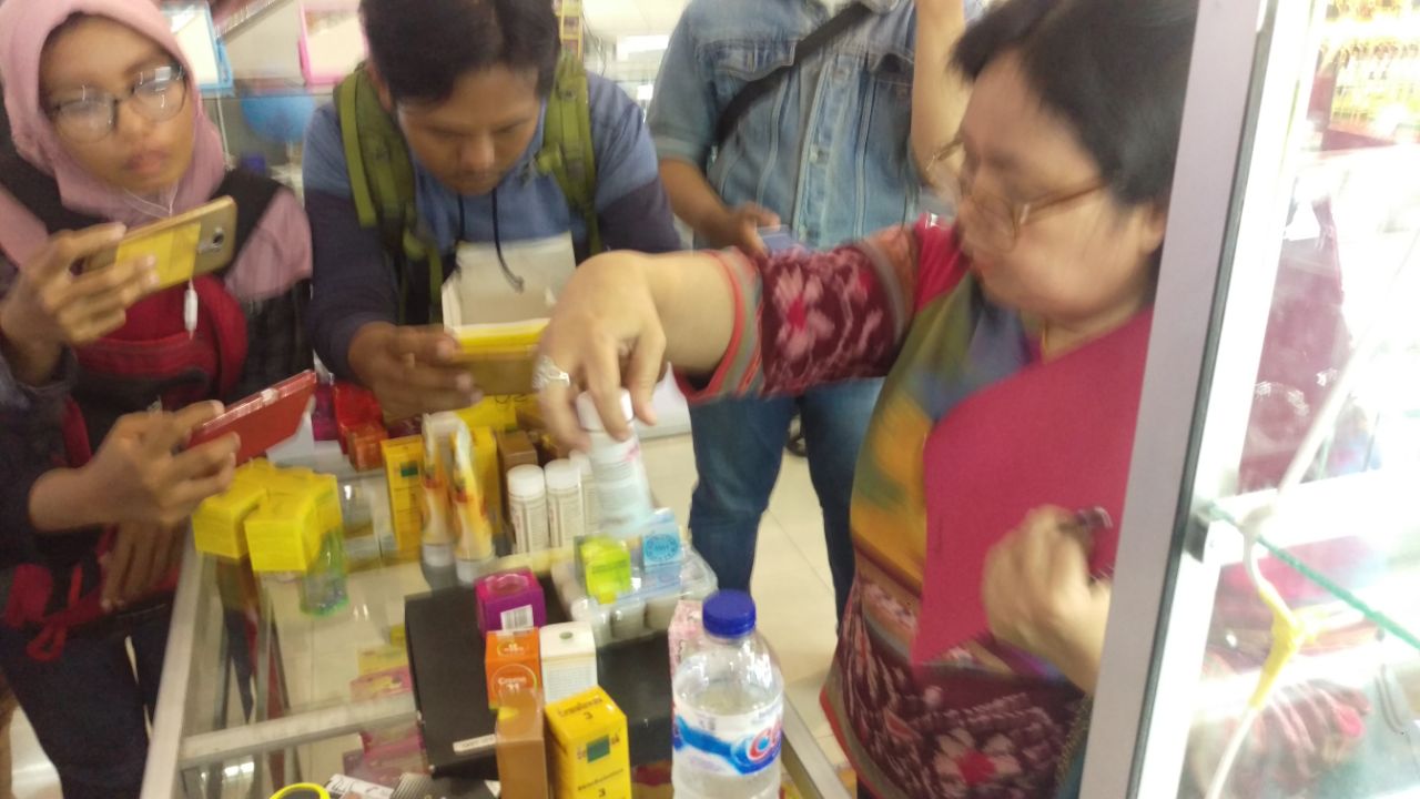 BPOM Sita Ratusan Jenis Kosmetik Ilegal di Mal 