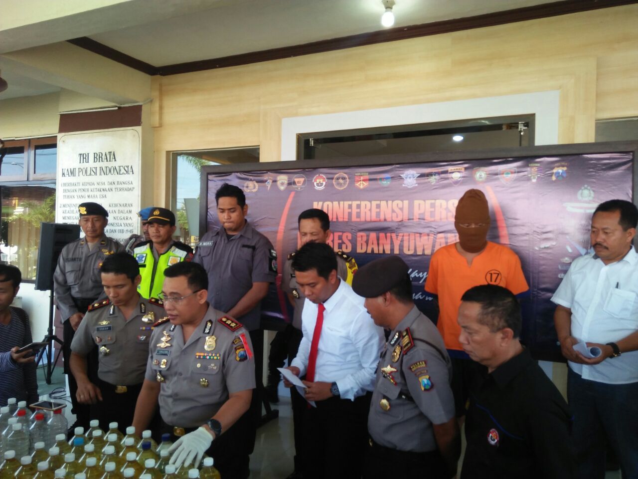 Hasil tangkapan miras dan narkoba tumpas semeru Polres Banyuwangi 