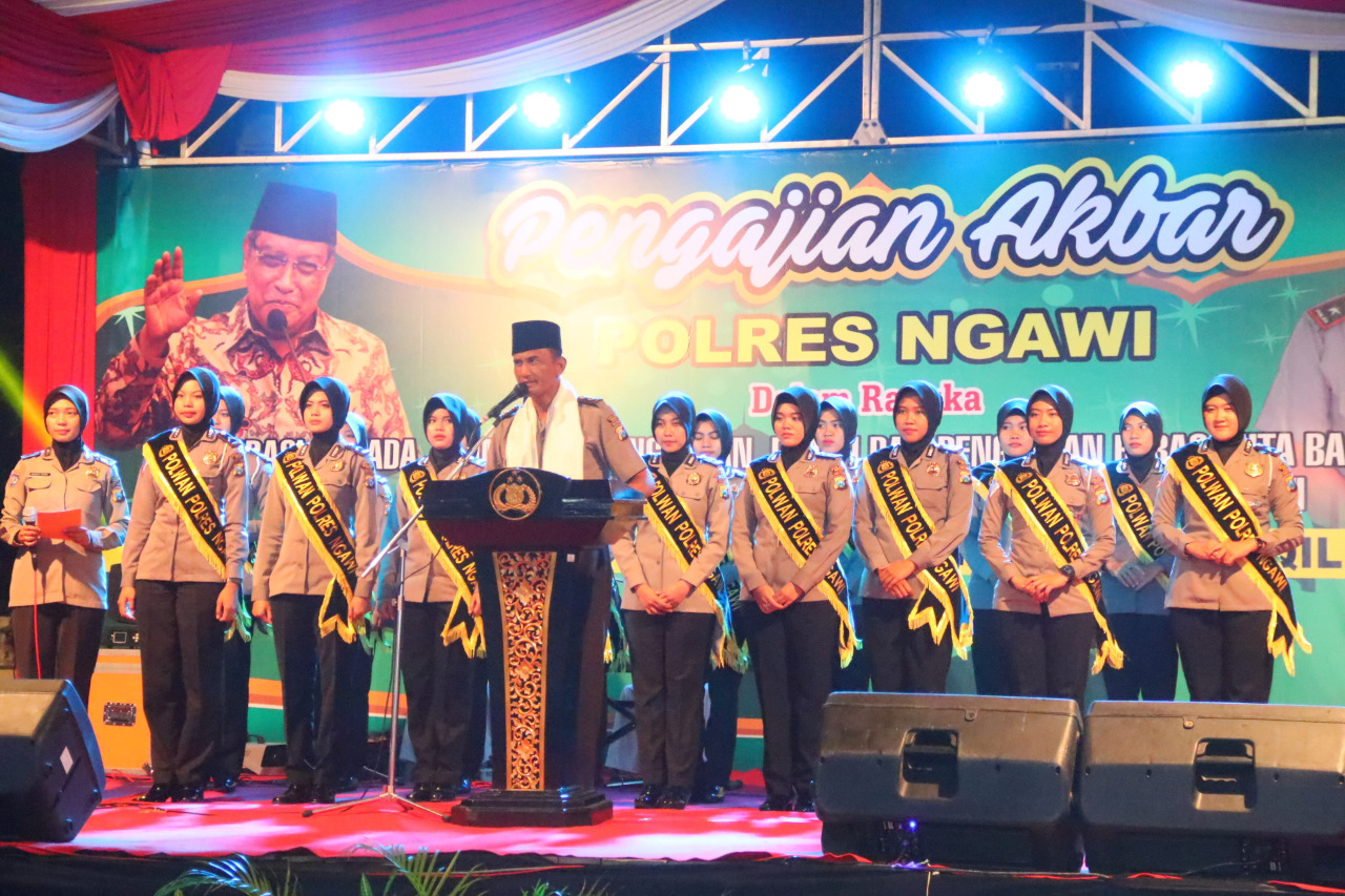 Para Polwan saat unjuk kebolehan di pengajian akbar