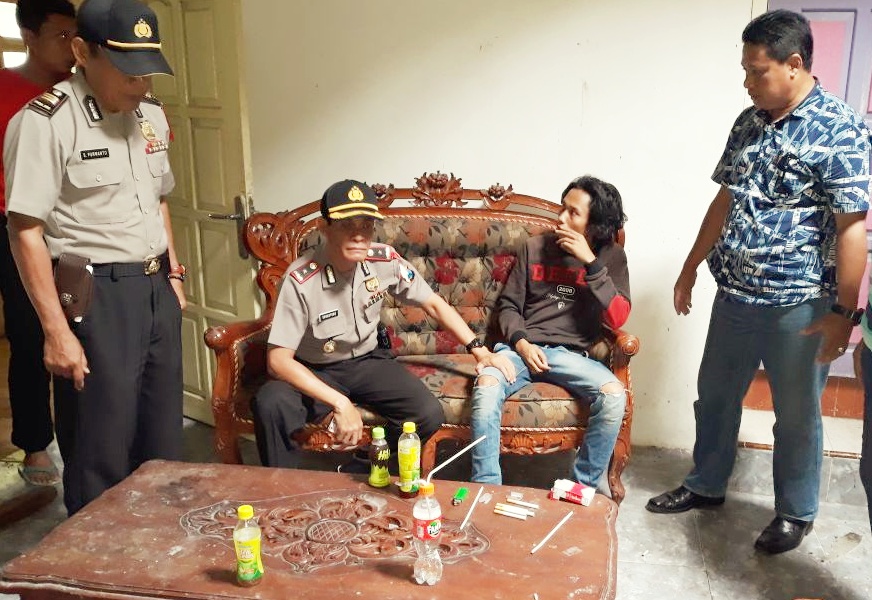  Kapolsek Rogojampi, Kompol Suharyono memimpin penggerebekan /istimewa