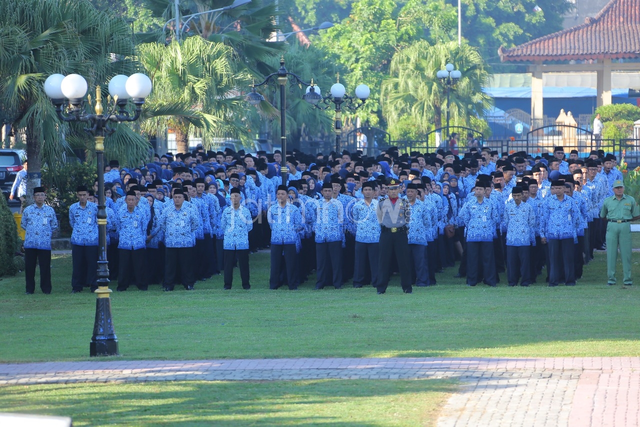 Para ASN dan honorer di Lingkungan Pemkab Ponorogo./Foto: Mita Kusuma.